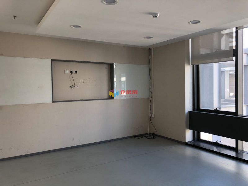 雍贵中心