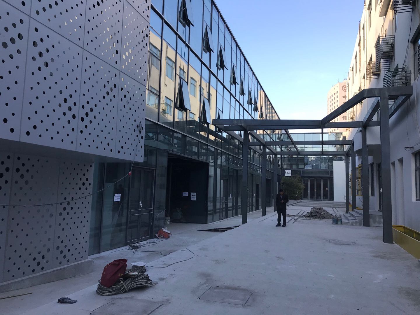 1779110662143611.jpg 279_4.jpg